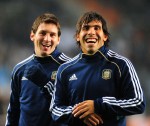 Messi y Tevez contra Maradona y Enzo jugando al Football Tennis 